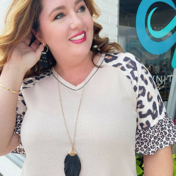 Tan Waffle Knit Leopard Sleeve Top NWT - Picture 8 of 8